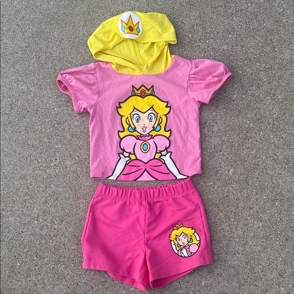 Nintendo Super Mario Princess Peach 2 piece set - shirt/shorts